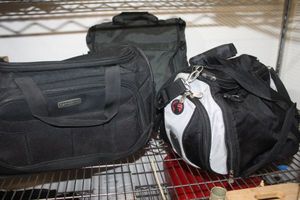 lot 87 image: Two Duffel Bags one Samsonite and other is Duffel Pak, .also a Kinsington computer bag