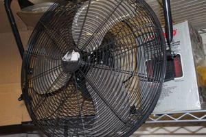 lot 179 image: Fan and Heater