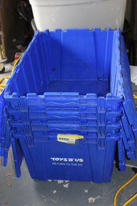 lot 219 image: Blue Heavy Duty Hinged Lid Totes