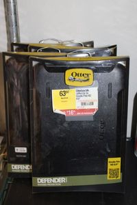 lot 250 image: Defender Otterboxes SIP These are for Kindle Fire HD 8.9
