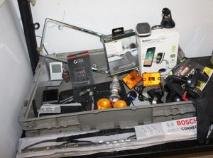 lot 61 image: Variety of Automotive Items