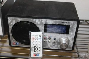 lot 71 image: Livia Internet Radio with Remote