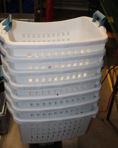 lot 147 image: Rubbermaid Stack and store White Laundry Baskets with Handles Quantity of Seven (7)