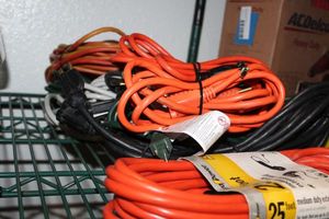 lot 187 image: Large Amount of Outdoor Exension Cords