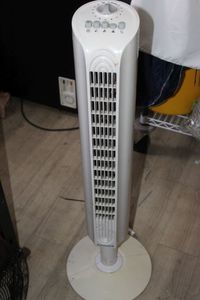 lot 349 image: Honeywell Rotating HeaterFan