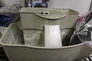 lot 389 image: Drinkswell Auto Per Waterer