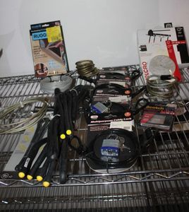 lot 515 image: Selection of Cables, 2 Padlocks, Several Grip Twists and Velcro as shown