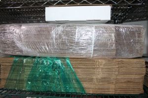 lot 326 image: Boxes 15x9x2  3 Bundles