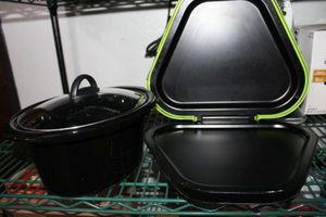 lot 394 image: Griddle and Crock Pot no cooker