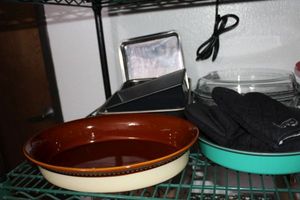 lot 404 image: Bakerware as shown