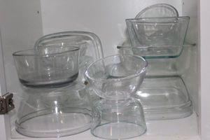 lot 408 image: Glass Anchor Hocking Bowls