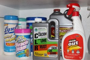 lot 478 image: Bathroom Cleaners and Rust Remover
