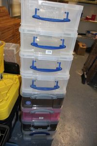 lot 495 image: 8 Really useful Boxes 17L, 4 No Lids and 4 with Lids
