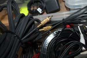 lot 572 image: cords