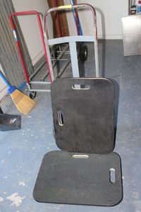 lot 600 image: Hand Dolly and 2 furniture Dolly