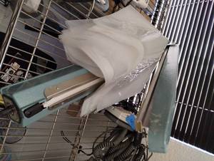 lot 614 image: heat sealer for plastic bags