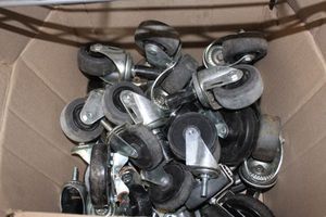 lot 537 image: Large Amount of 3 Casters, Mostly Screw on Attachments