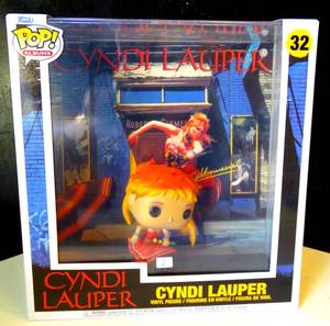 lot 2 image: Funko Pop Album Cover Cyndi Lauper #32 wCase $$