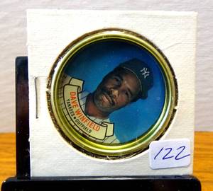 lot 122 image: 1987 Topps Baseball Coin #26 Dave Winfield