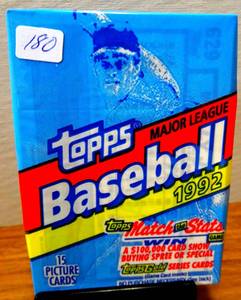 lot 180 image: 1992 TOPPS BASEBALL FACTORY SEALED WAX PACK 15 CARDS