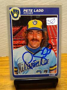 lot 250 image: IN PERSON AUTOGRAPH - 1985 Fleer Baseball #585 Pete Ladd
