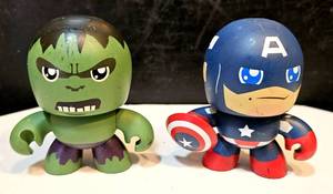 lot 261 image: MINI MUGGS ACTION FIGURES HULKCAPT AMERICA