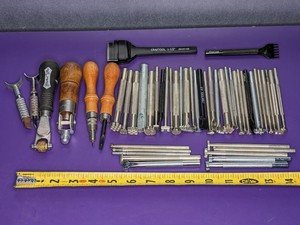 lot 9 image: Leather Crafting Tool Bundle