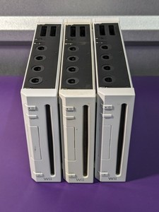 lot 35 image: Lot of 3 - Nintendo Wii Console System Only - GameCube Games Compatible