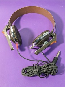 lot 38 image: Audio-Technica ATH-2 Headphones