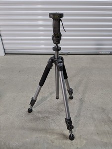 lot 42 image: Tripod w Pistol Grip Head