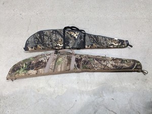 lot 43 image: Lot of 2 - Allen Camo Padded Shotgun Gun Rifles Bag