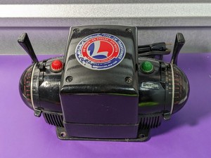 lot 54 image: Lionel Type-ZW 250W Multi-Control