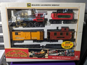 lot 70 image: New Bright no. 185 The Great American Express Railroad Train Set