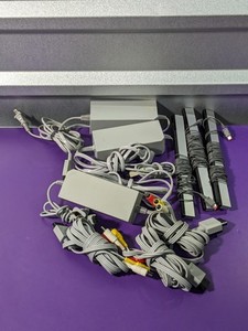 lot 73 image: Lot of 3 - Nintendo Wii Power Supply, Video Cable & Sensor Bar