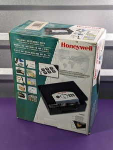 lot 83 image: Honeywell Deluxe Security Box