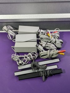 lot 84 image: Lot of 3 - Nintendo Wii Power Supply, Video Cable & Sensor Bar