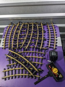 lot 88 image: New Bright G Tracks Transf & Speed Controller