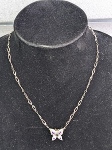lot 115 image: 18 Sterling Silver Neckalce w Sterling Butterfly Pendant - 5.2grams