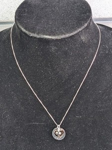 lot 117 image: 18 Sterling Silver Neckalce w Sterling Cross Pendant - 3.8grams