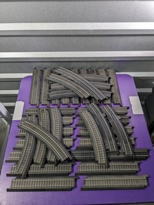 lot 132 image: Life Like Power Loc Tracks Bundle - 35pcs