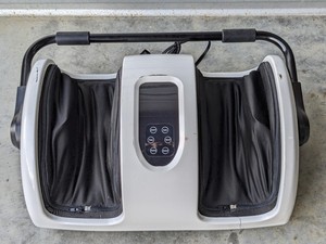 lot 162 image: Best Choice Products SKY6000 Foot Massager