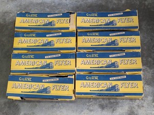 lot 169 image: American Flyer Metal Train Tracks Bundle