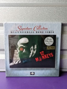 lot 204 image: NEW 12 MONKEYS - Laser Disc
