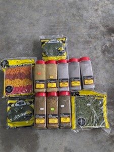 lot 227 image: Woodland Scenics Train Set Landscape Decoration Supplies Bundle