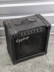 lot 240 image: Epiphope EP25R Guitar AMP