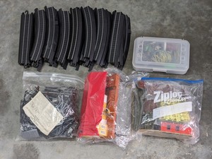 lot 255 image: Train Tracks & Building Parts Bundle