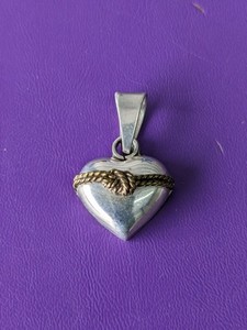 lot 270 image: Mexico 925 Sterling Silver Heart Necklance Pendant - 6.6grams
