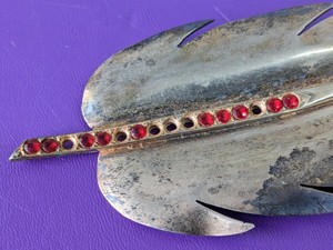 lot 275 image: Sterling Silver Feather Brooch Pin w Red Stones - 31.6grams