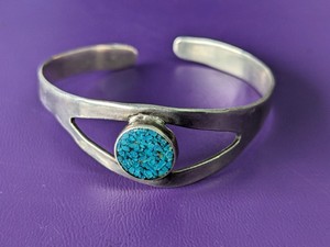 lot 283 image: 925 Mexico Sterling Silver Bracelet Cuff w Turquoise - 10.5grams