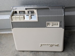 lot 297 image: Wollensak Magnetic Tape Recorder T-1500